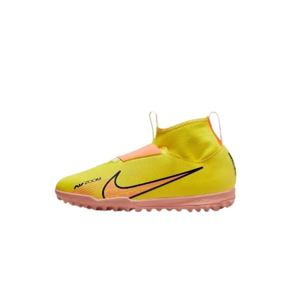 Sportliche Jungen Schuhe